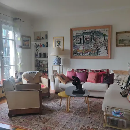 Appartement Sejour Tout Confort Et Centre Ternes Etoile *